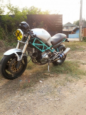 ขาย ducati m900 อินวอยแท้  สภาพเก็บงานใหม่หมดคับ สีสวย เครื่องชัวส์แน่นอน  โซ่ สเตอ ใหม่ ยางหน้าหลัง ดอกเหลือๆ ใช้ได้อีกนาน รายละเอียดอย่างอื่นโทรมาคับ  ขอเปิดราคา 115000 สนใจจริงโทรมาต่อรองได้คับ  0903120561 Line: nooksh.