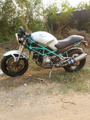 ขาย ducati m900 อินวอยแท้  สภาพเก็บงานใหม่หมดคับ สีสวย เครื่องชัวส์แน่นอน  โซ่ สเตอ ใหม่ ยางหน้าหลัง ดอกเหลือๆ ใช้ได้อีกนาน รายละเอียดอย่างอื่นโทรมาคับ  ขอเปิดราคา 115000 สนใจจริงโทรมาต่อรองได้คับ  0903120561 Line: nooksh.