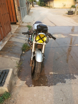 ขาย ducati m900 อินวอยแท้  สภาพเก็บงานใหม่หมดคับ สีสวย เครื่องชัวส์แน่นอน  โซ่ สเตอ ใหม่ ยางหน้าหลัง ดอกเหลือๆ ใช้ได้อีกนาน รายละเอียดอย่างอื่นโทรมาคับ  ขอเปิดราคา 115000 สนใจจริงโทรมาต่อรองได้คับ  0903120561 Line: nooksh.