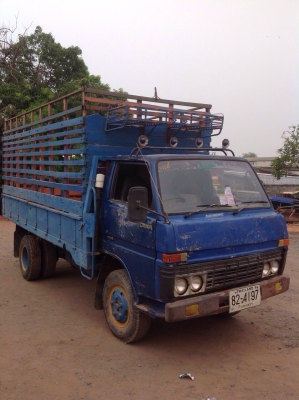 ขายรถหกล้อ โตโยต้า สภาพดี ยางดี 6 เส้นพร้อมใช้ กระบะยาว 4 . 30 ม