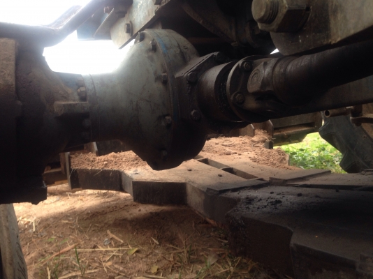 ขายรถไถ 2 เพลา Ford 6610 มีภาพวีดีโอ สภาพสวยพร้อมใช้  เอกสารซื้อขาย สภาพยาง70 \% ผานดันหน้า และผาน 6  ราคา 385,000 บาท ต่อรองได้ครับ  โทร 081-9972972 089-8451778