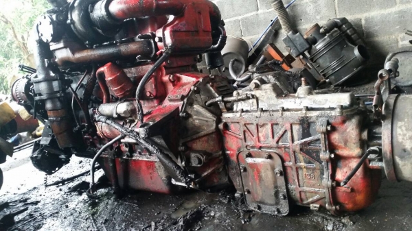 เครื่อง isuzu 6BD เทอร์โบ เกียร์ร็อค เครื่องดีไม่มีไอ เกียร์ไม่หลุดไม่หอน พร้อมเอกสารลงเล่ม