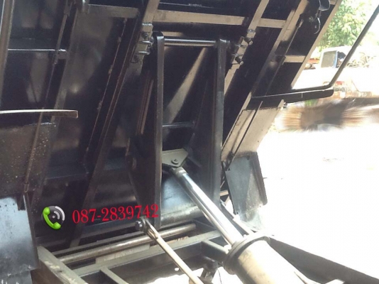 ขายรถดั้มพ์ 4 ล้อ NISSAN