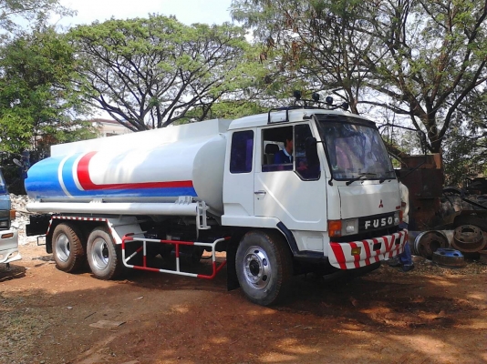 ขายรถสิบล้อหลงFN225Kวางเครือง195แรงรถนํ้ามัน16000ลิตร