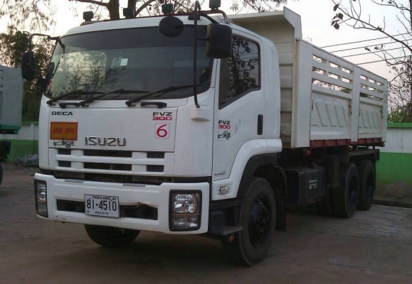 ขาย 10 ล้อดั้ม ISUZU FVZ 300 แรงม้า ออกห้างปี 55 มีลำโพงลากพ่วง คัสซีสวยตลอดเส้น เครื่องเดิม เกียร์เดิม แอร์เย็น ยางเรเดียลเต็ม วิ่งแค่ 70,000 กม. ทะเบียนพร้อมโอนครับ