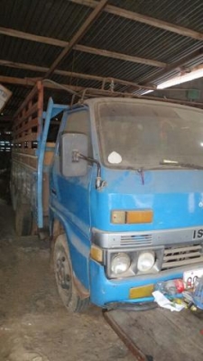 อีชูชุ TL  85 แรง   สภาพพร้อมใช้งาน  ราคา  150,000  บาท(เดินทางปลอดภัย..กำไร ร่ำรวย พี่จาก อ.ประโคนชัย )