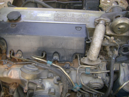 เครื่อง 4HF1  120 แรง  รถปี  42  ราคา  520,000  บาท