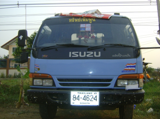 เครื่อง 4HF1  120 แรง  รถปี  42  ราคา  520,000  บาท