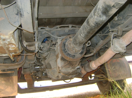 เครื่อง 4HF1  120 แรง  รถปี  42  ราคา  520,000  บาท