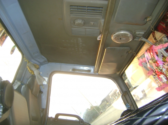 เครื่อง 4HF1  120 แรง  รถปี  42  ราคา  520,000  บาท