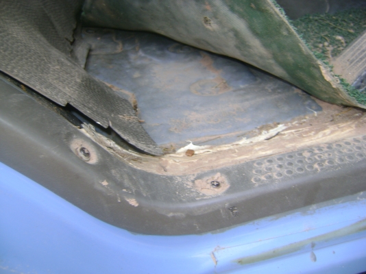 เครื่อง 4HF1  120 แรง  รถปี  42  ราคา  520,000  บาท