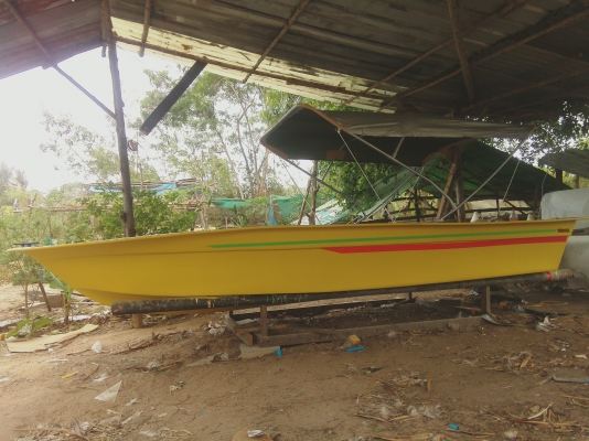 เรือไฟเบอร์ 14ฟุ๊ต กว้าง1.5ม สูง50ซม พร้อมเครื่อง TOHATSU