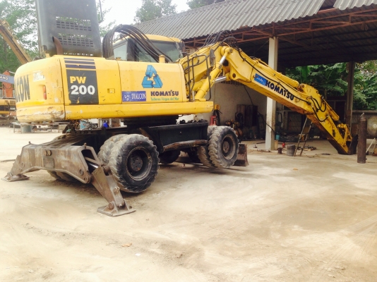 ขายรถขุด KOMATSU PW 200 -7K เก่าญี่ปุ่น แท้100 \%
