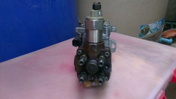 ปั้มดีเซล 3.0 เทอร์โบ ISUZU ปั้มดีเซล 3.0 เทอร์โบ ISUZU