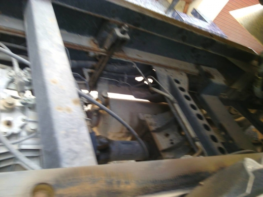 รถฮีโน่ 6 ล้อดั้ม  150  แรงม้า. ปี 55   ( รถวิ่ง 4x,xxx กม. )     สนใจติดต่อ  081 - 6079515