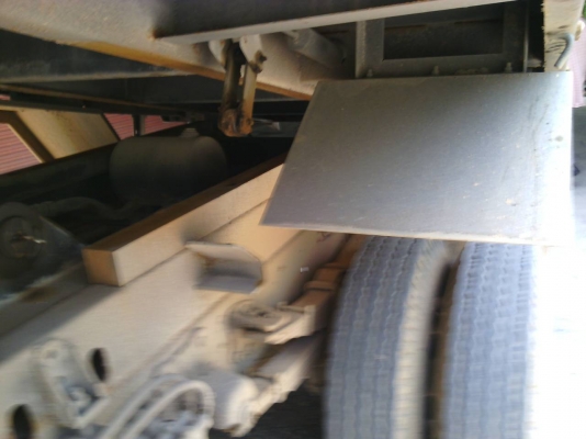 รถฮีโน่ 6 ล้อดั้ม  150  แรงม้า. ปี 55   ( รถวิ่ง 4x,xxx กม. )     สนใจติดต่อ  081 - 6079515