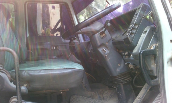 รถอีซูซุ 10 ล้อดั้ม FXZ  240 แรงม้า. ปี 39  ( นางฟ้าแท้. )   สนใจติดต่อ   081 - 6079515