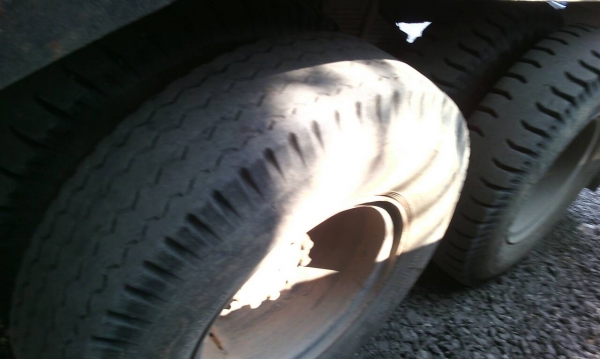 รถอีซูซุ 10 ล้อดั้ม FXZ  240 แรงม้า. ปี 39  ( นางฟ้าแท้. )   สนใจติดต่อ   081 - 6079515