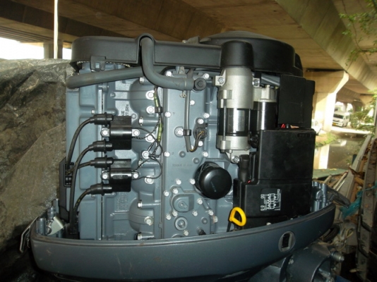 เครื่องเรือYAMAHA 100 hp four stoke เครื่องเรือYAMAHA 100 hp four stoke