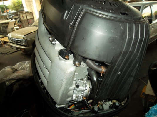 เครื่องเรือYAMAHA 100 hp four stoke เครื่องเรือYAMAHA 100 hp four stoke