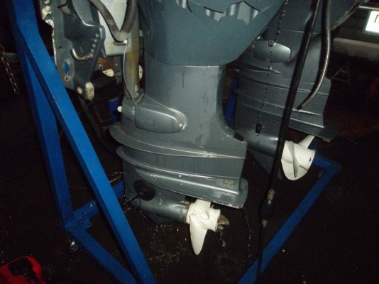 เครื่องเรือYAMAHA 100 hp four stoke เครื่องเรือYAMAHA 100 hp four stoke