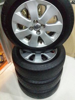 ลดราคา ด่วนๆ แม็กพร้อมยาง 195-60-r15  toyota 4รู100