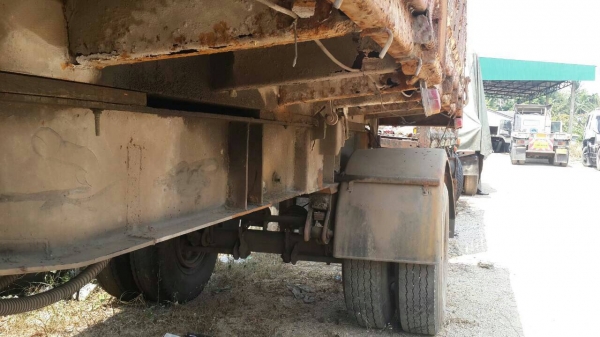 หางลูกพ่วงดั้ม2คาน...ของสามมิตรปี2538 ใช้ได้ปกติ แค่สีสรรย์ไม่สวบเอาใช้งานได้เลย...