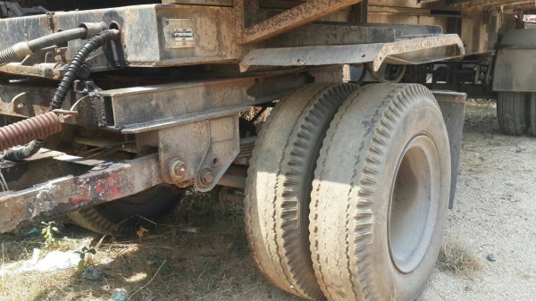 หางลูกพ่วงดั้ม2คาน...ของสามมิตรปี2538 ใช้ได้ปกติ แค่สีสรรย์ไม่สวบเอาใช้งานได้เลย...