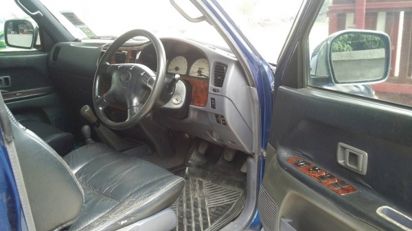 ขาย^^ราคา258,000บ^^โตโยต้า SPORTRIDER-3000 ปี01สภาพดีสวยเดิมทั้งคันใช้งานนัอยรถไม่เคยลุย มือเดียวป้ายแดง เอเอกสารทะเบียนพร้อม