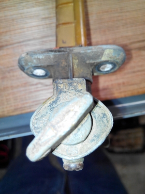 ก๊อกถังน้ำมัน GSX 400    ราคา 200 บาท