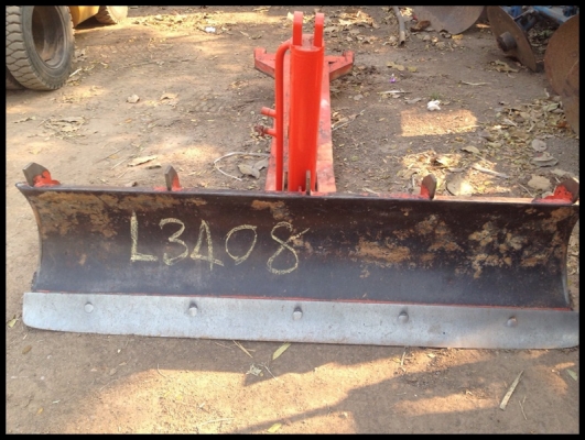 พานดันหน้า L3408 สภาพดีพร้อมใช้งาน มีใบดัน คานดันและกระบอกไฮโดลิก สนใจโทร 092-5192499