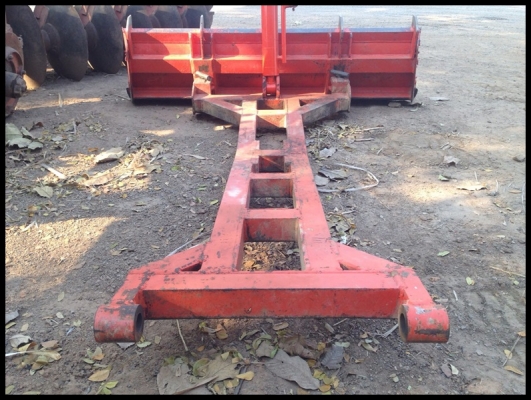 พานดันหน้า L3408 สภาพดีพร้อมใช้งาน มีใบดัน คานดันและกระบอกไฮโดลิก สนใจโทร 092-5192499