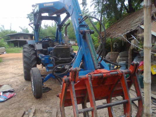 Ford t4 รถคีบอ้อยขายด่วนต่อรองได้ครับ Ford t4 รถคีบอ้อยขายด่วนต่อรองได้ครับ