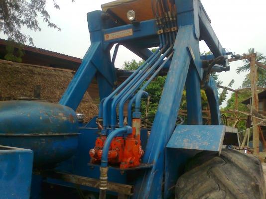 Ford t4 รถคีบอ้อยขายด่วนต่อรองได้ครับ Ford t4 รถคีบอ้อยขายด่วนต่อรองได้ครับ