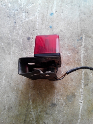 ไฟท้ายไว้แต่งใส่ GSX 400 ราคา 500 บาท