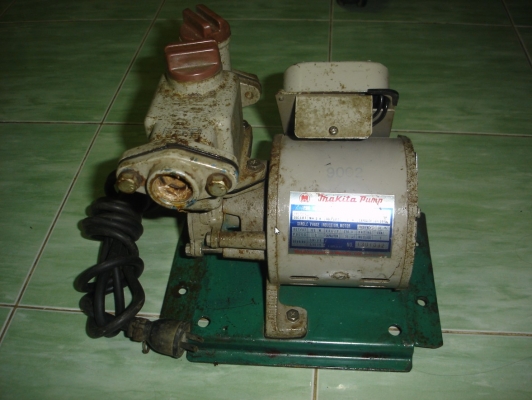 ขายปั๊มน้ำยี่ห้อ  มากีต้า รุ่น mpn125 3/4"รุ่นธรรมดา