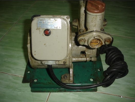 ขายปั๊มน้ำยี่ห้อ  มากีต้า รุ่น mpn125 3/4"รุ่นธรรมดา