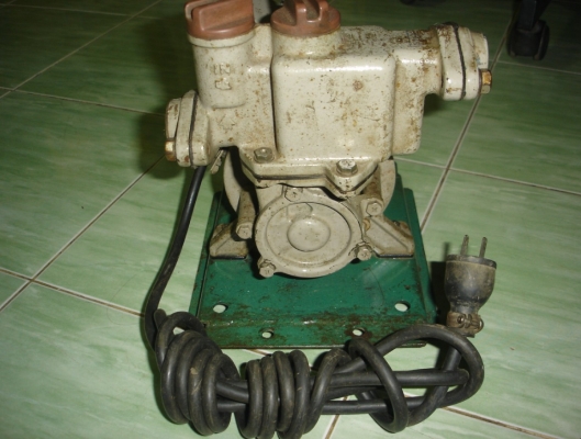 ขายปั๊มน้ำยี่ห้อ  มากีต้า รุ่น mpn125 3/4"รุ่นธรรมดา