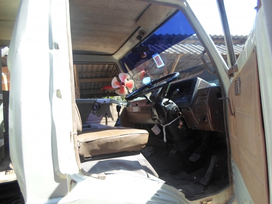 ขาย 6 ล้อดั้ม HINO KM 777 165 แรง