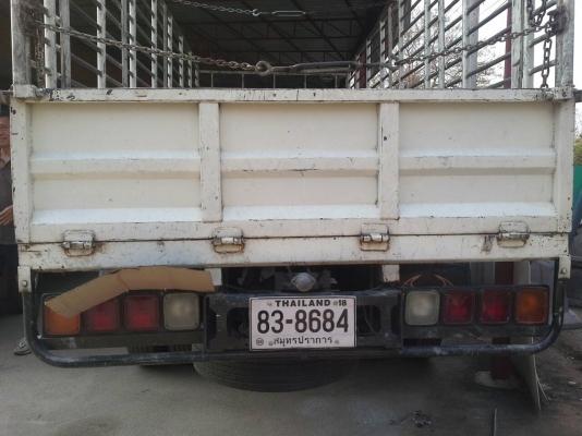 ขายหกล้อ HiNo-FC150ปี49ยาว 5.5เมตร สภาพดีสวยพร้อมใช้งาน เล่มทะเบียน พร้อมโอน