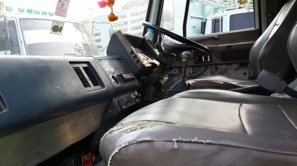 หกล้อ อีชูซุ FRR175แรง ช่วงยาว 6.50 ม สภาพพร้อมใช้งาน ทะเบียนพร้อมโอน