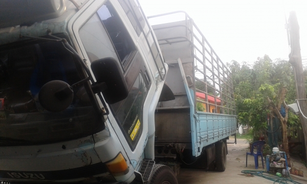 หกล้อ อีชูซุ FRR175แรง ช่วงยาว 6.50 ม สภาพพร้อมใช้งาน ทะเบียนพร้อมโอน