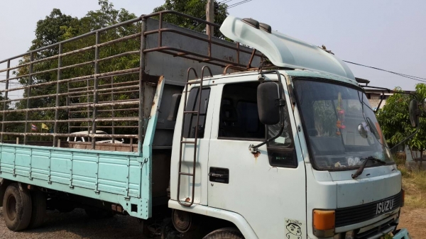 หกล้อ อีชูซุ FRR175แรง ช่วงยาว 6.50 ม สภาพพร้อมใช้งาน ทะเบียนพร้อมโอน