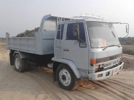 ขาย6ล้อดำ195นางฟ้าแท้รถสวยครัชชีสวยมากรถพร้อมวิ่งงาน