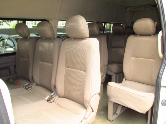 รถตู้มือสอง ปี 2013 ราคา339,000 เดิมๆ เบนซิน-CNG 18 ที่นั่ง สอบถามเพิ่มเติม 088-000-2189 เดือน