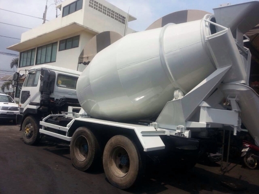 ขายรถโม่ปูน Nissan Bigtham 10 ล้อ พร้อมทะเบียน