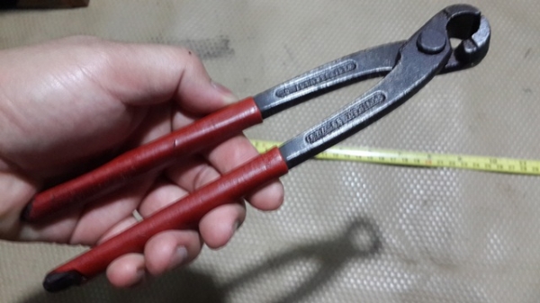 คีมปากนกแก้ว Germany