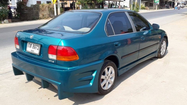 ขาย Honda civic ตาโต สีเขียวสวย ชุดแต่งรอบคัน ราคา 95,000 บาท ++++++++