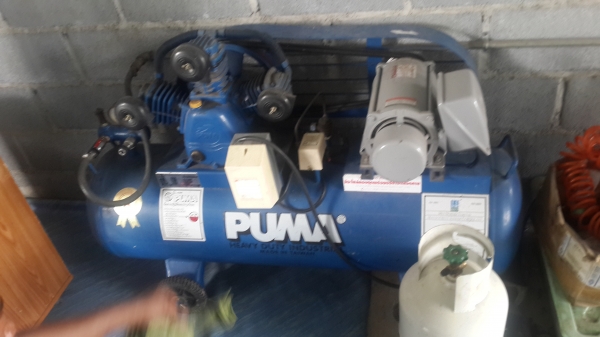 ขายปั้มลม  ใหม่มากครับ  สามหัว  ใช้ไม่กี่เดืน  พอดีเจ้าของอยากเปลี่ยนที่ใหญ่กว่า