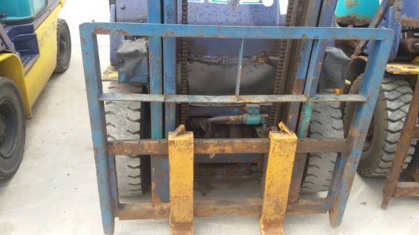 ขาย(ด่วน)รถฟอร์คลิฟท์ 1.5 ตัน ราคา120,000 บาท สนใจติดต่อ เบอร์ 081-917-6906 (คุณปิ่น)